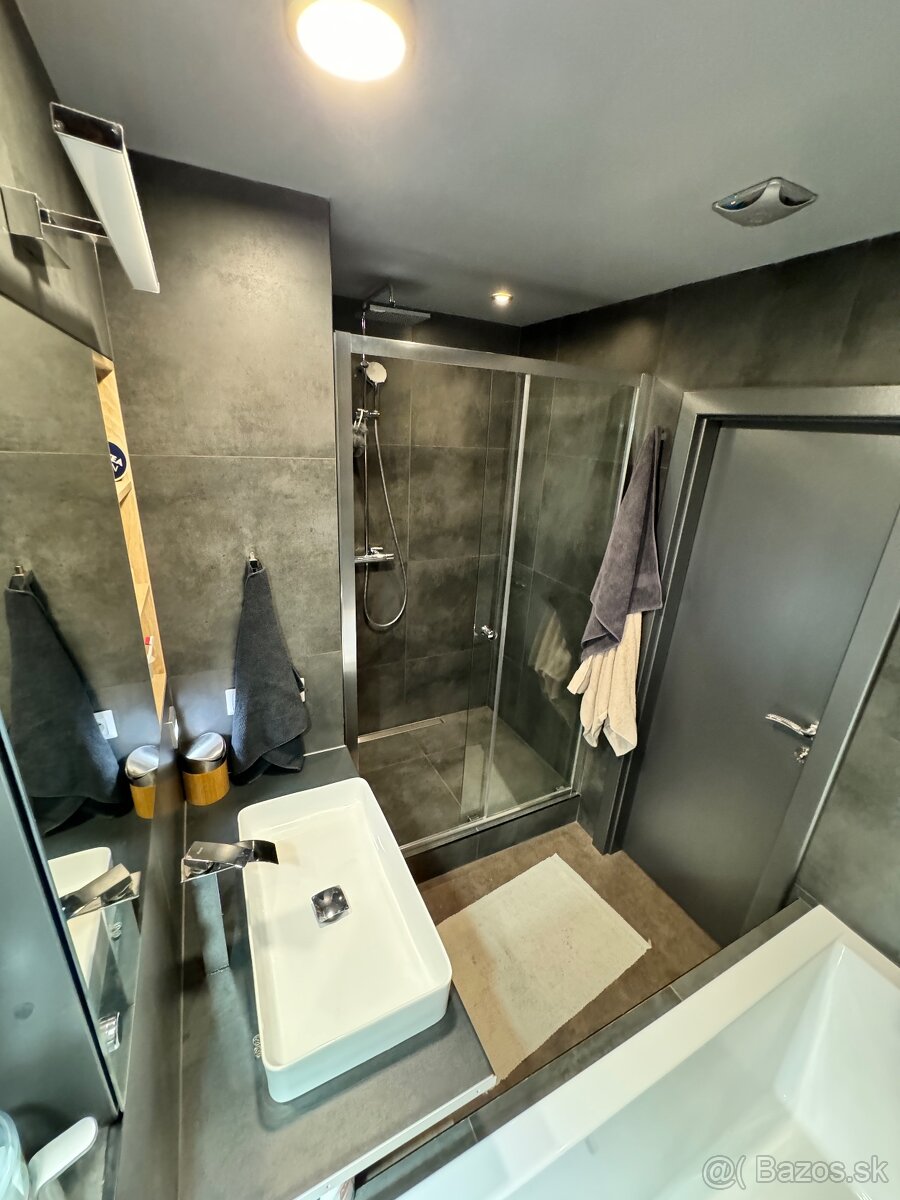 Prenájom - Nadštandardne zariadený 3 izbovy byt s loggiou - 12