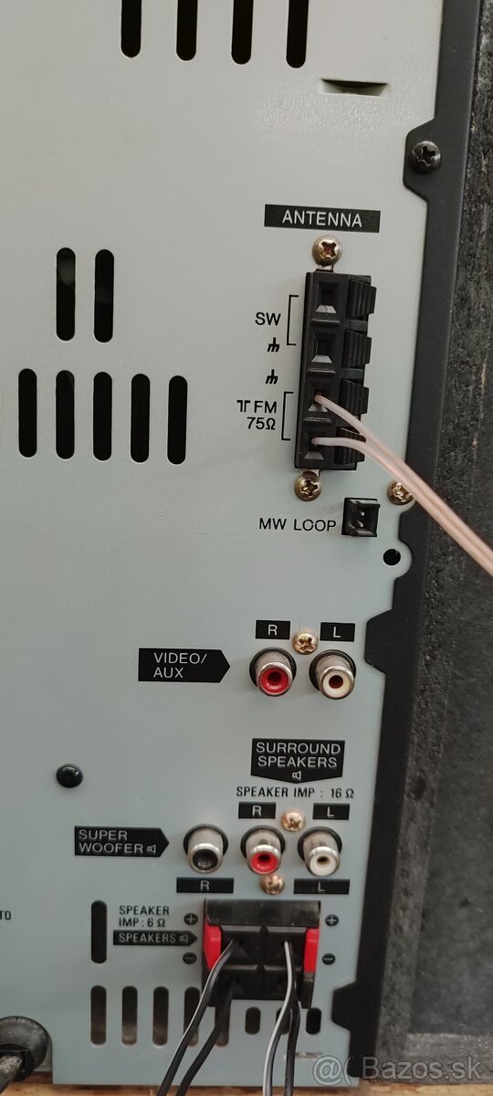 Hi-fi veža aiwa - 12