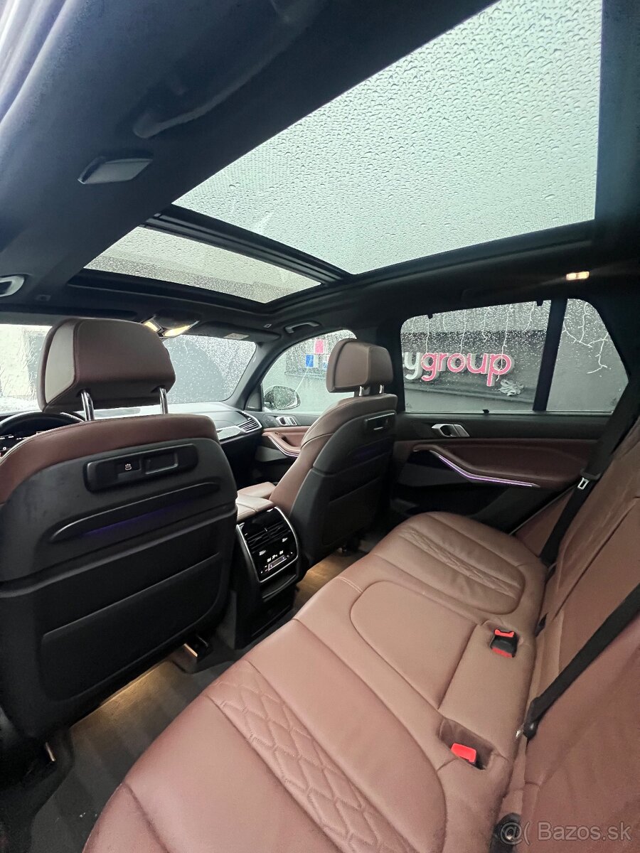 BMW X5 M50d TOP VÝBAVA LASER PANO DPH - 12