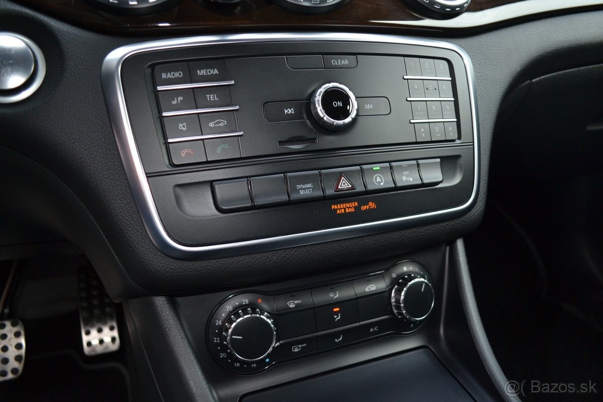 Mercedes-Benz GLA 180d A/T AMG Line - 12