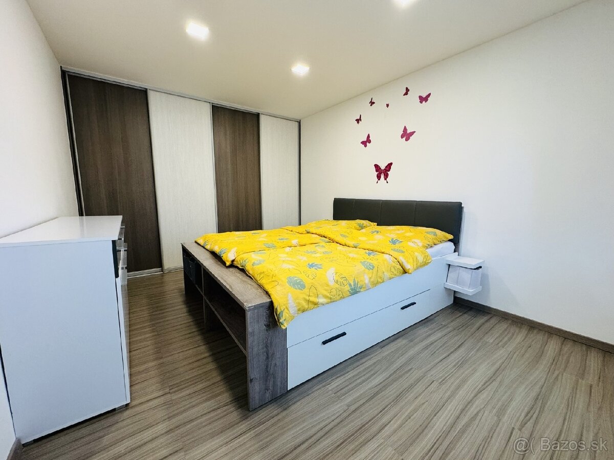 Na predaj zariadený 2i byt v centre mesta Malacky. - 12