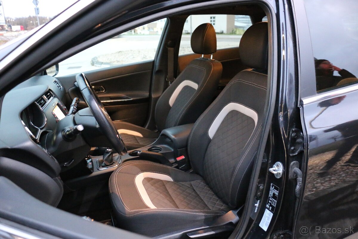 Kia CEED SW 1,6 CRDi GT-line - 12