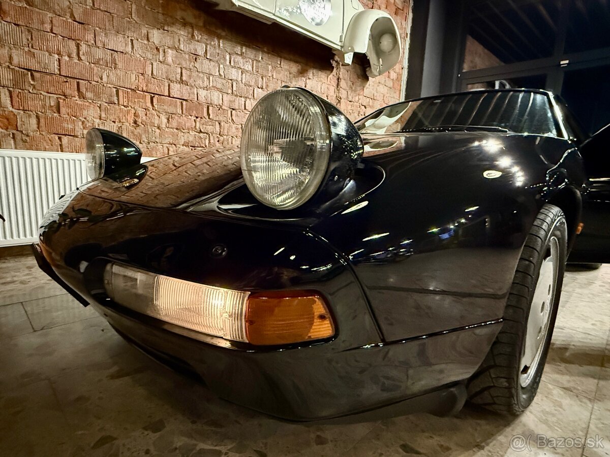 PORSCHE 928 S4 - 12