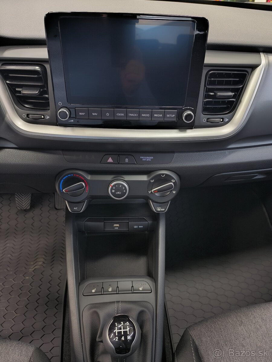 Kia Stonic 1.2 DPi 58 kW M5 MY25 Silver + Silver pack - 12