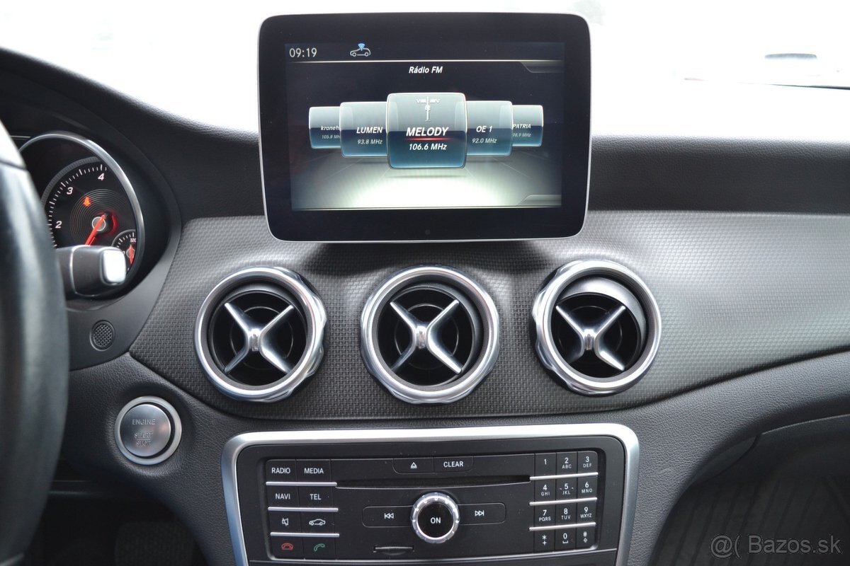 Mercedes-Benz GLA 200d A/T - 12