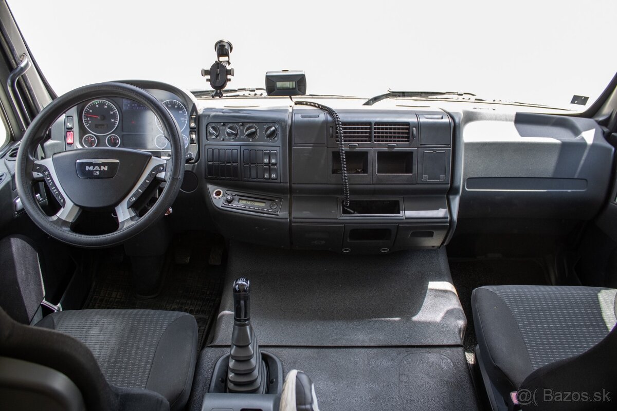 MAN TGL 12.220 4x2 BL - 12