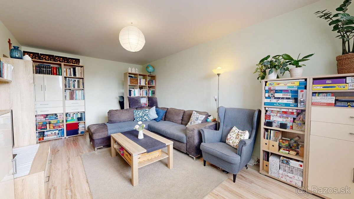 NOVÁ CENAPonúkame na predaj priestranný 3-izbový byt s log - 12