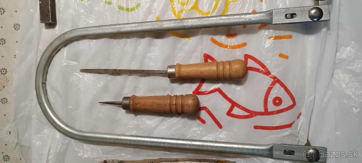 Retro lupienkova pila so sadou na vyrezavanie - 12