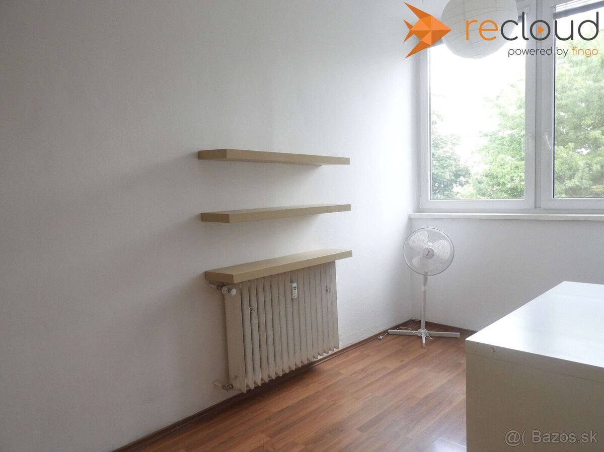 Prenájom 4-i. bytu v centre, s terasou, možnosť parkovať vo - 12