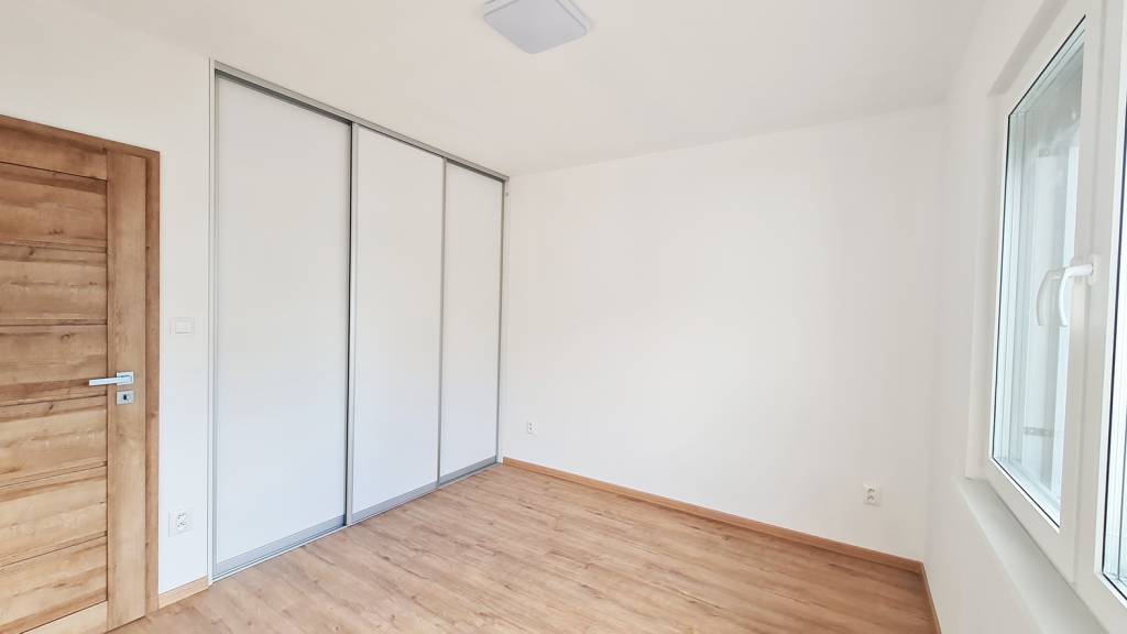 NOVOSTAVBA moderný bungalov – dokončený na kľúč - 12