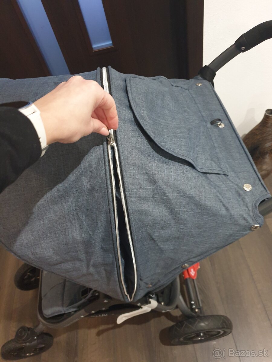 Športový kočár Valco Snap 4 - 12