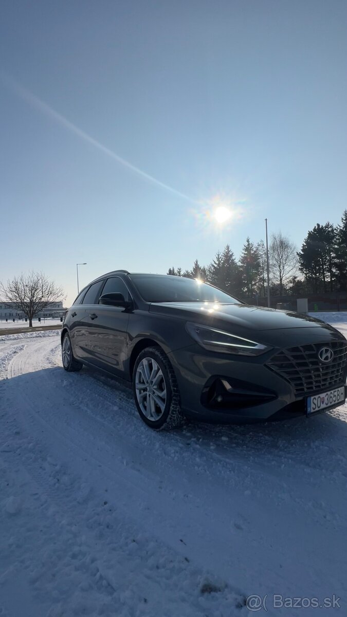 Hyundai i30 CW 1.5i CVVT DPI Play - 12