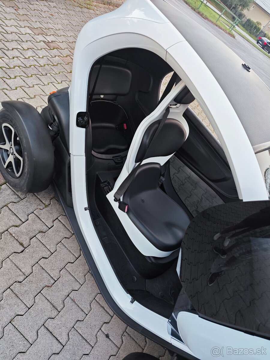 Renault Twizy – mestský elektromobil, ktorý púta pozornosť - 12