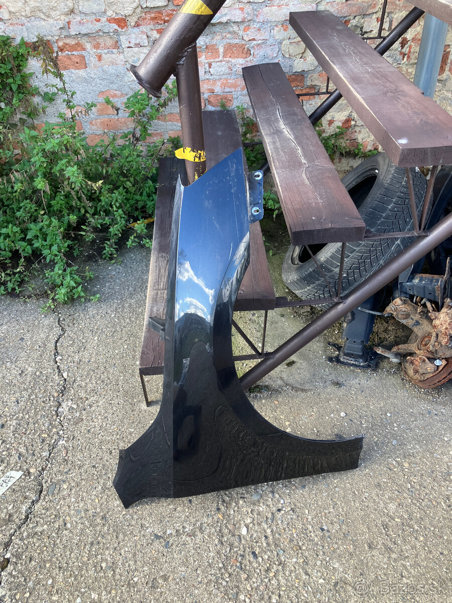 predni blatnik skoda octavia III pravy 12- cerny - 12