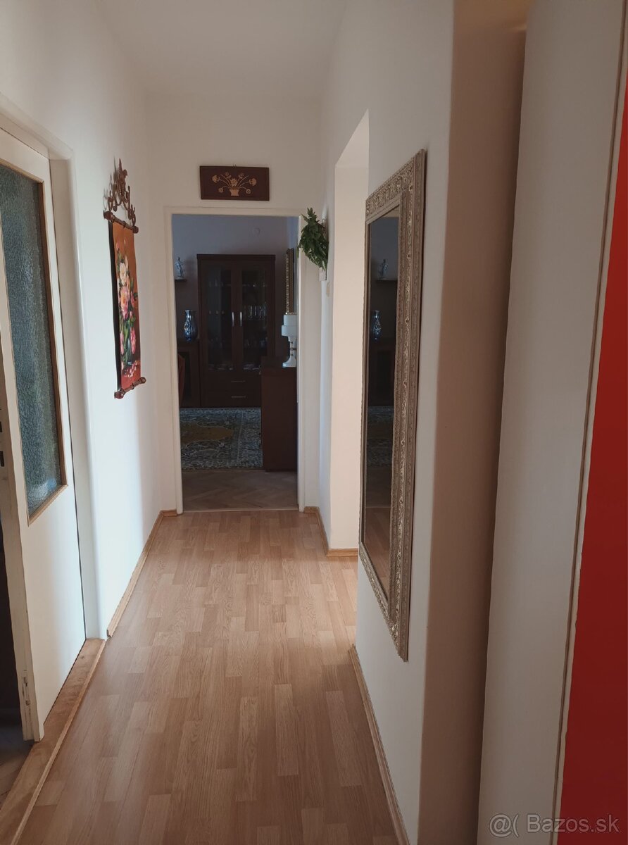 Prenájom 3 - izbového  bytu  Močenok - 12