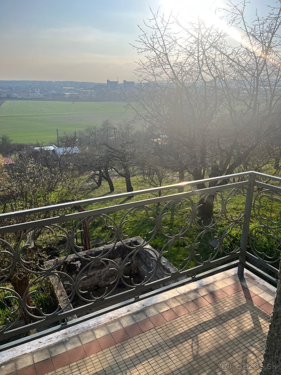 Predám murovanu záhradnú chatku - 12