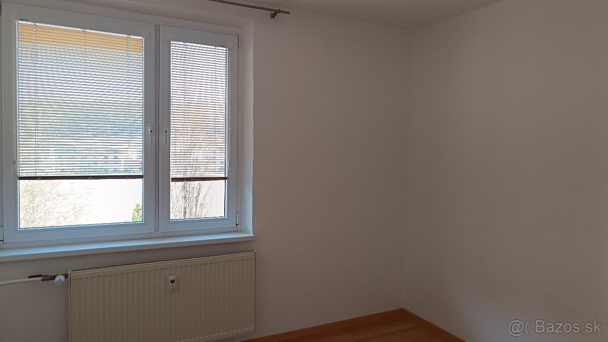 Prenájom slnečného 3i bytu v NMnV - Hájovky - 72 m² - 12