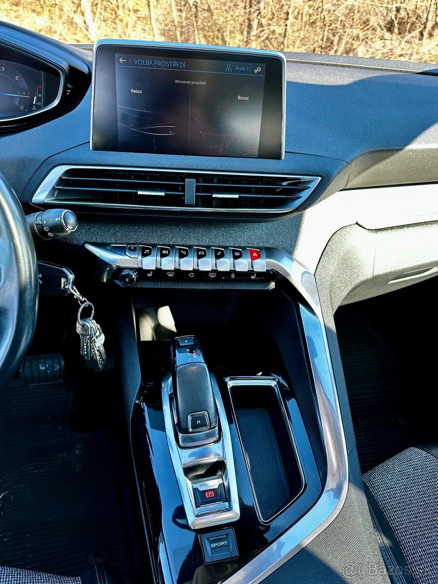 Predám Peugeot 3008 1.6blueHDI automat 2017 - 12