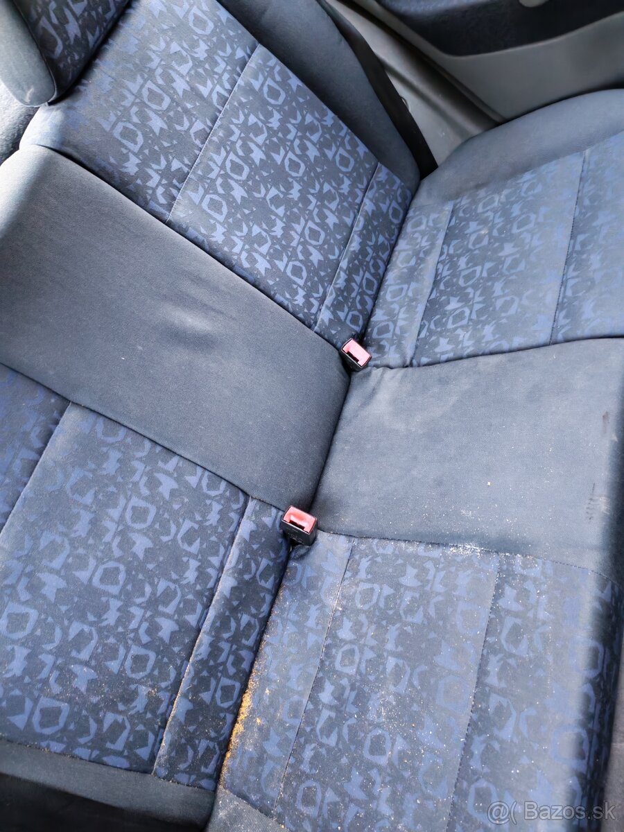 Octavia 1 1,6 74 KW - 12