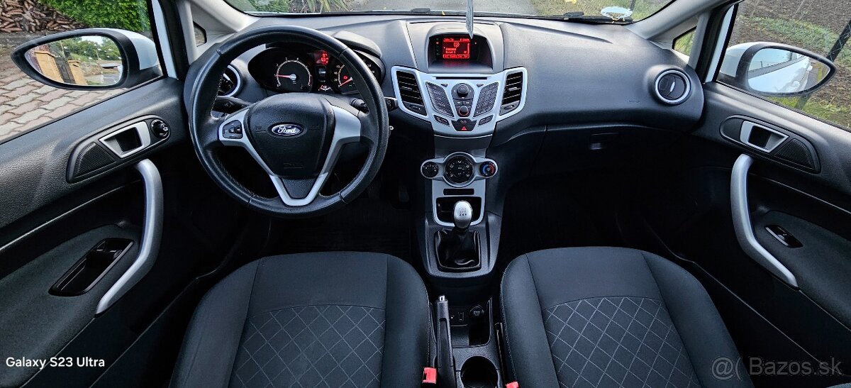 Ford Fiesta 1.25i Trend - 12