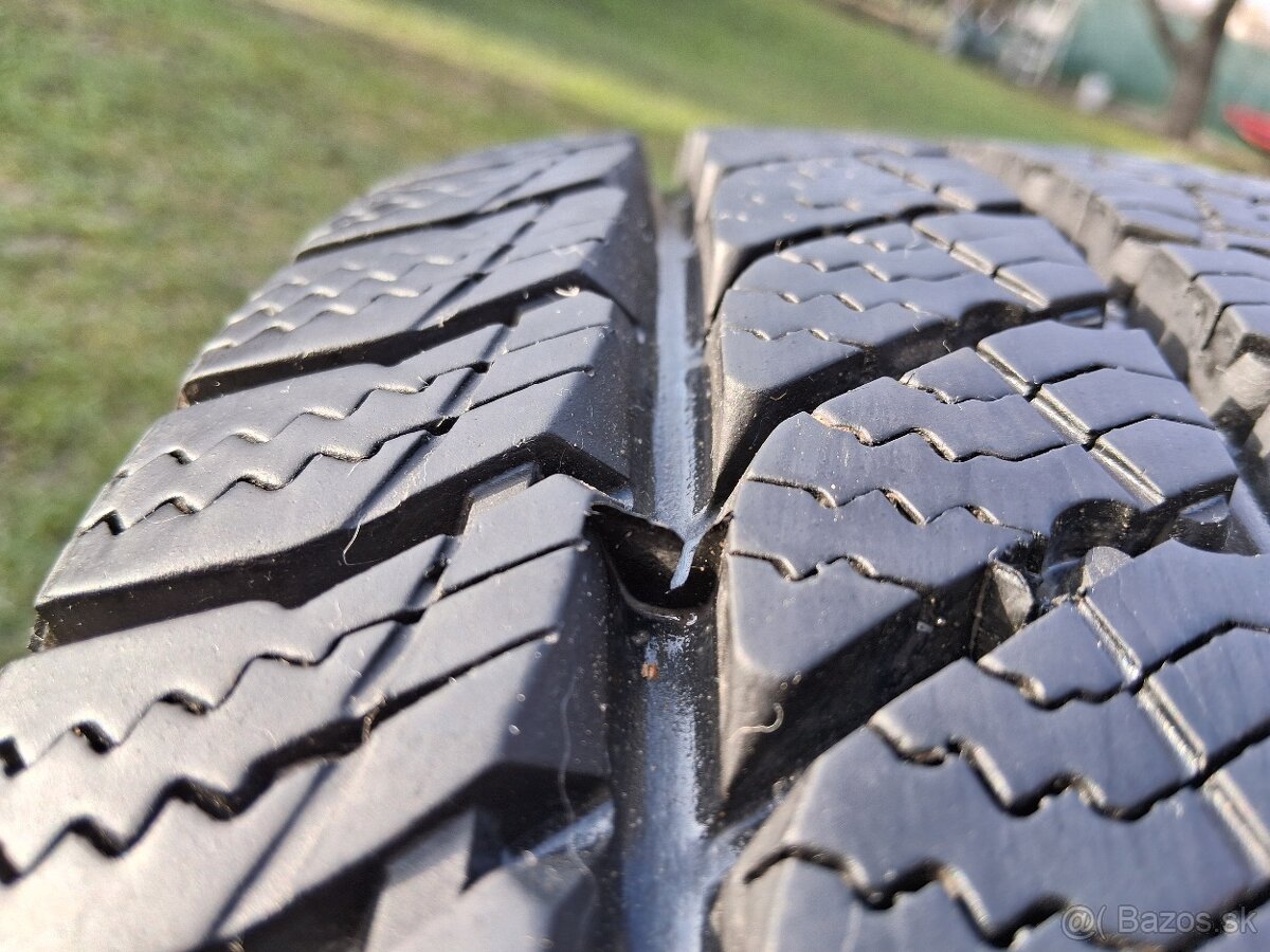 205/65 r16C zimne pneumatiky - 12