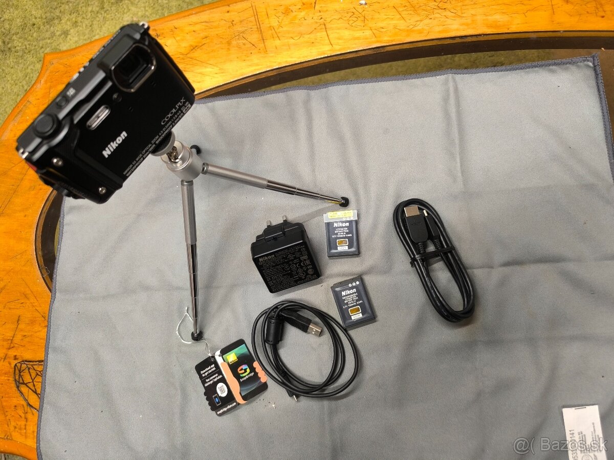 Predám fotoaparát Nikon CoolPix W300 - 12