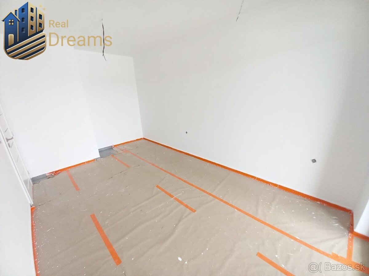 SKOLAUDOVANÉ Posledné voľné obchodné priestory na predaj v - 12