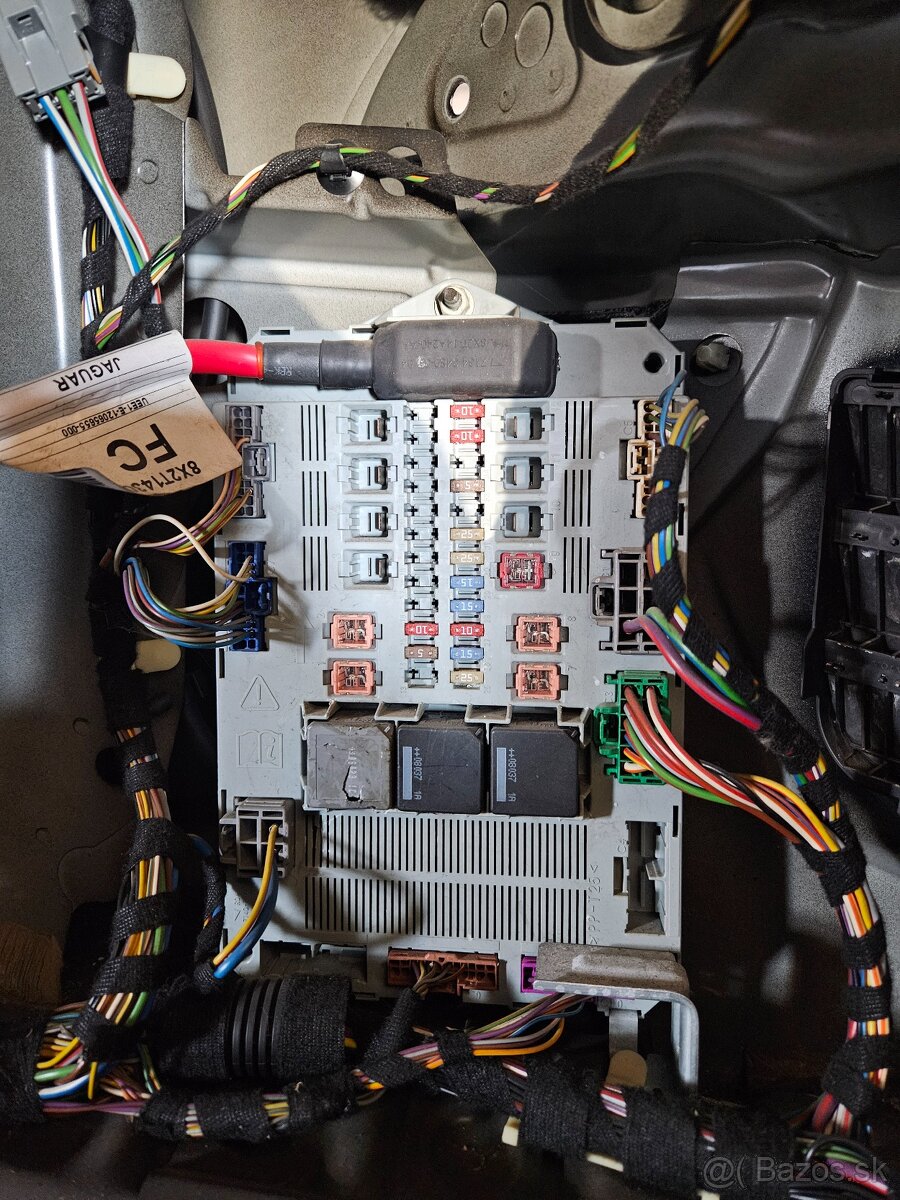 Rozpredám Jaguar XF 2.7d 152kw - 12