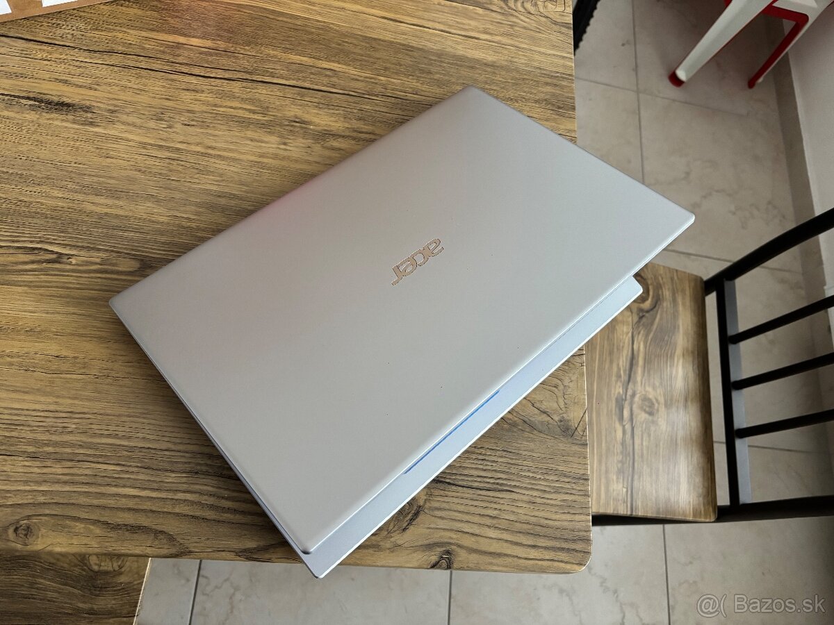 15.6"/Acer/Notebook/4GB RAM DDR5/128GB NVMe SSD/Intel HD 2G - 12
