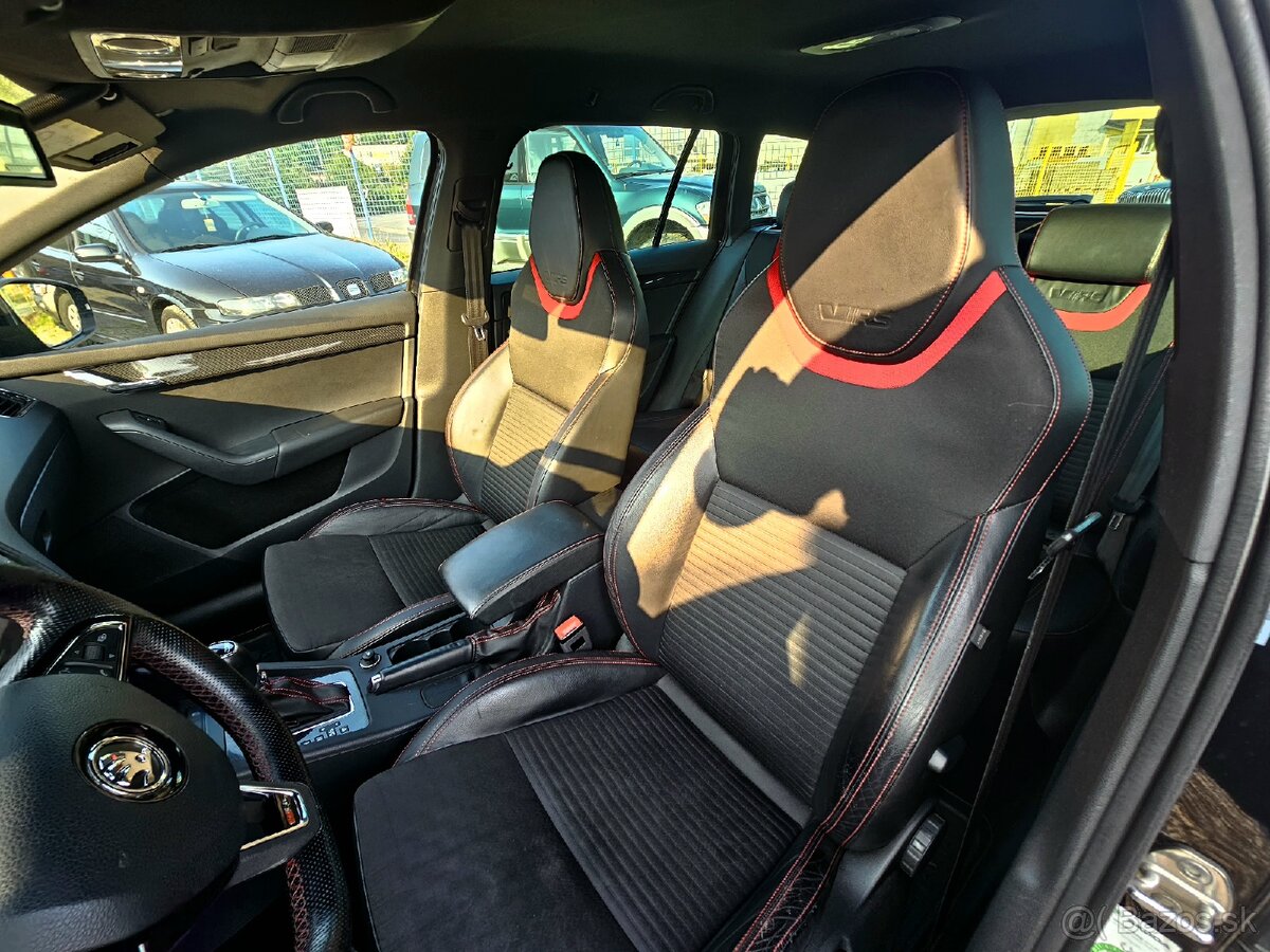 Škoda Octavia Combi 2.0 TDI DPF RS DSG - 12