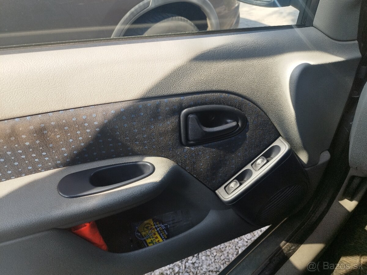 Renault Thalia 1.2 16V benzin 55kW - 12