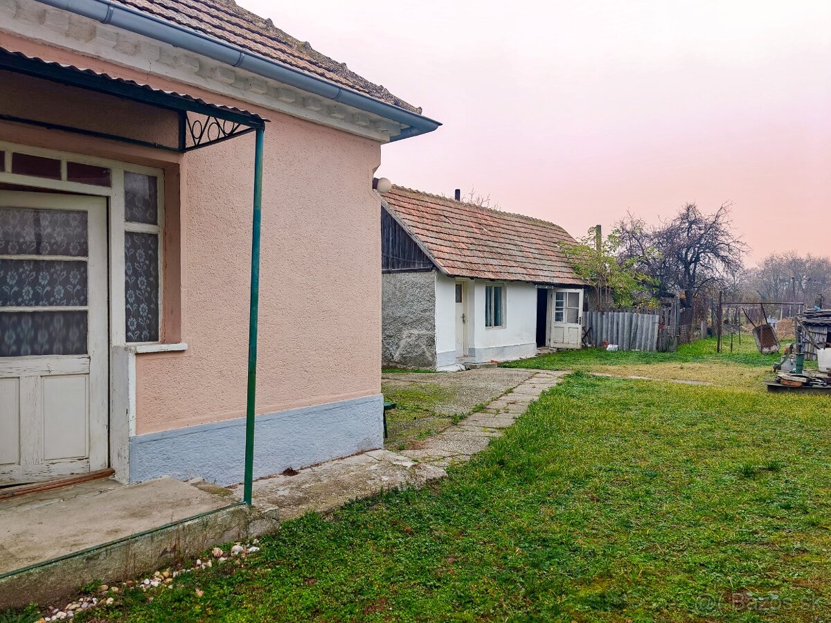 RODINNÝ DOM | VEĽKÝ POZEMOK | MOŽNOSŤ REKONŠTRUKCIE - 12