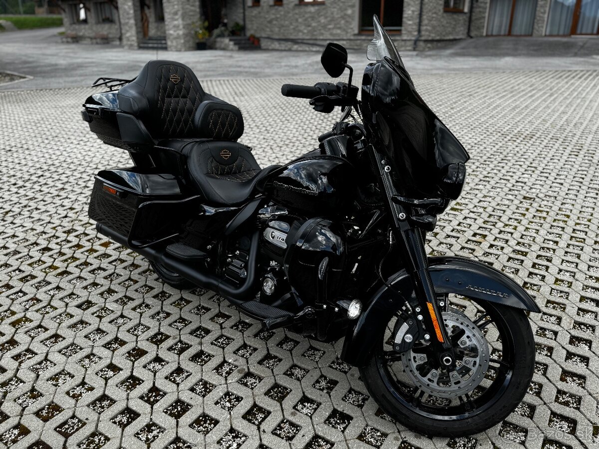 Harley Davidson/ Electra Glide Ultra Limited 114 FLHTK - 12