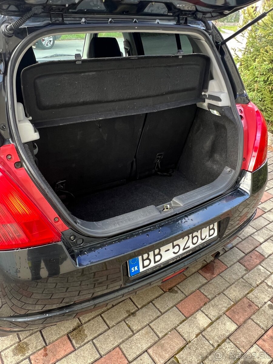 Suzuki Swift 1.3 benzín - 12