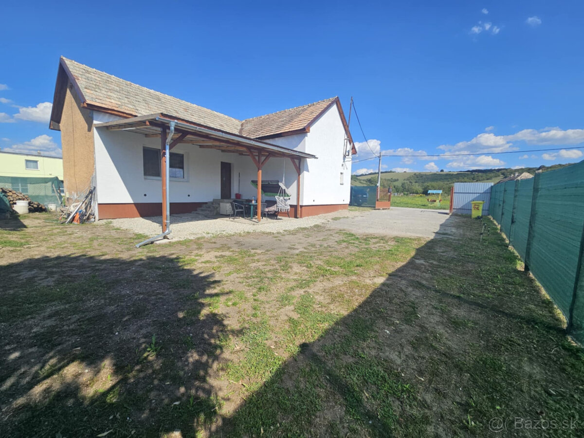 Ponúkame rodinný dom v obci Kesovce. - 12