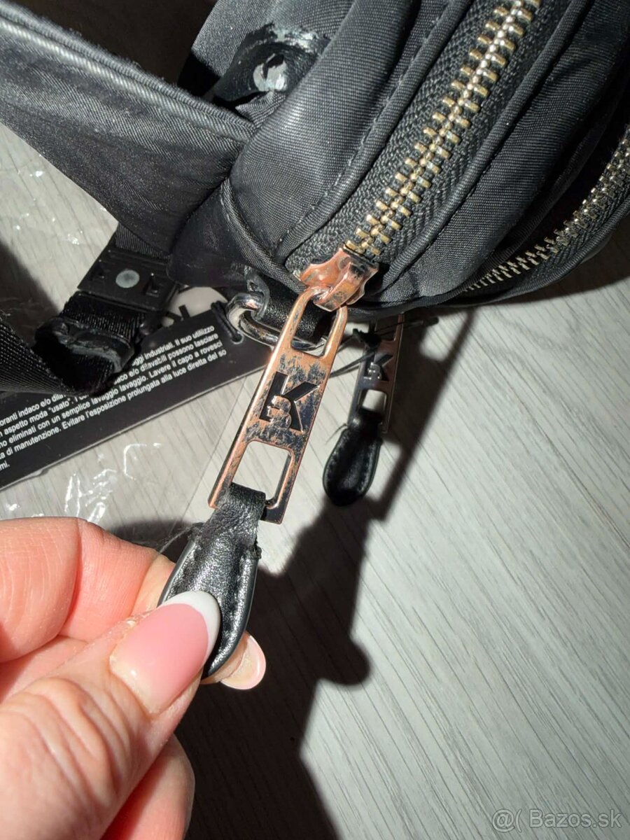 karl lagerfeld ikonik original 2v1 ladvinka/crossbody taska - 12