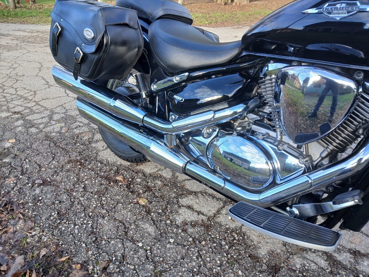Suzuki VL 800 Intruder - 12