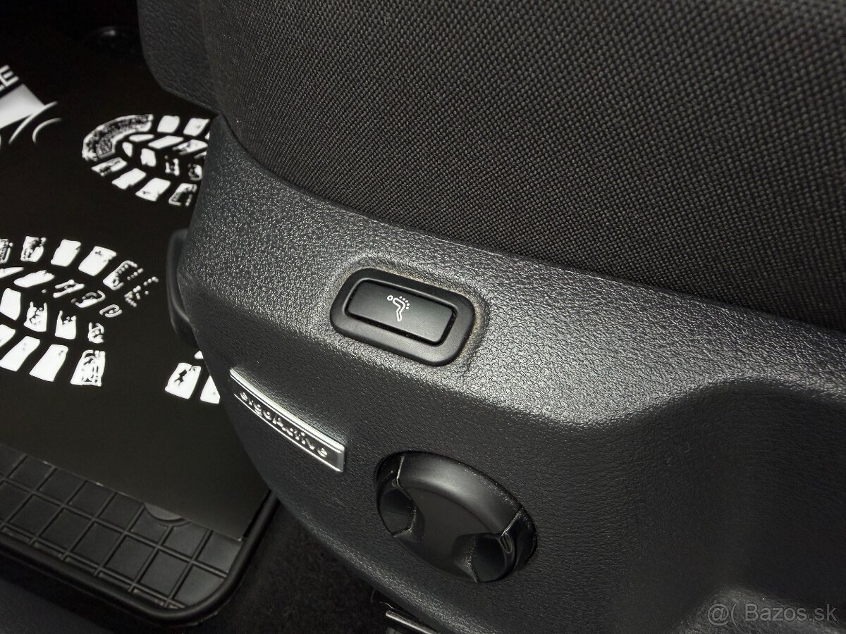 Volkswagen Golf Variant 2.0 TDI Highline - 12