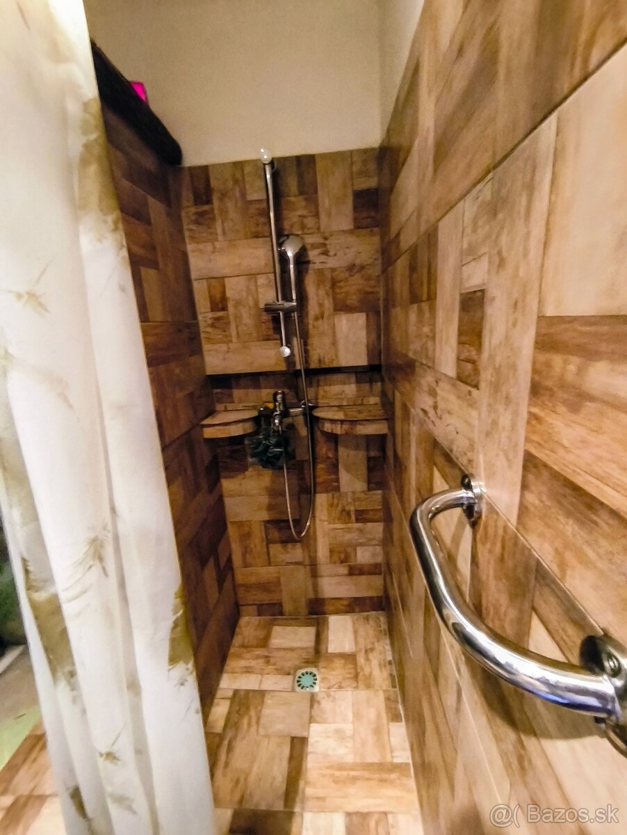 Menší rodinný dom v obci Lesíček -20 km od mesta Prešov - 12