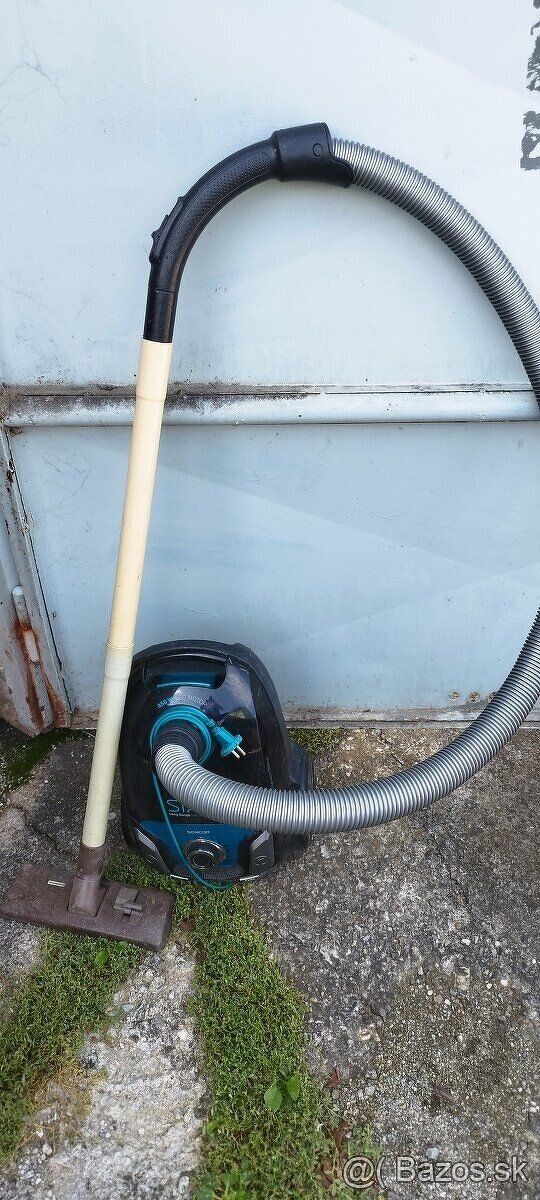 Na predaj používaný vreckový vysávač SENCOR SVC 684TQ SIXTO. - 12