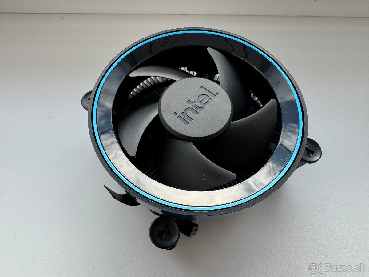 Nový chladič INTEL pre Socket 1851 - 12