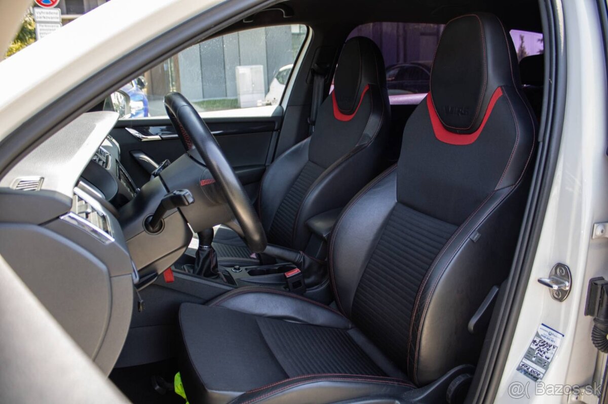 Škoda Octavia Combi 2.0 TFSI RS - 12