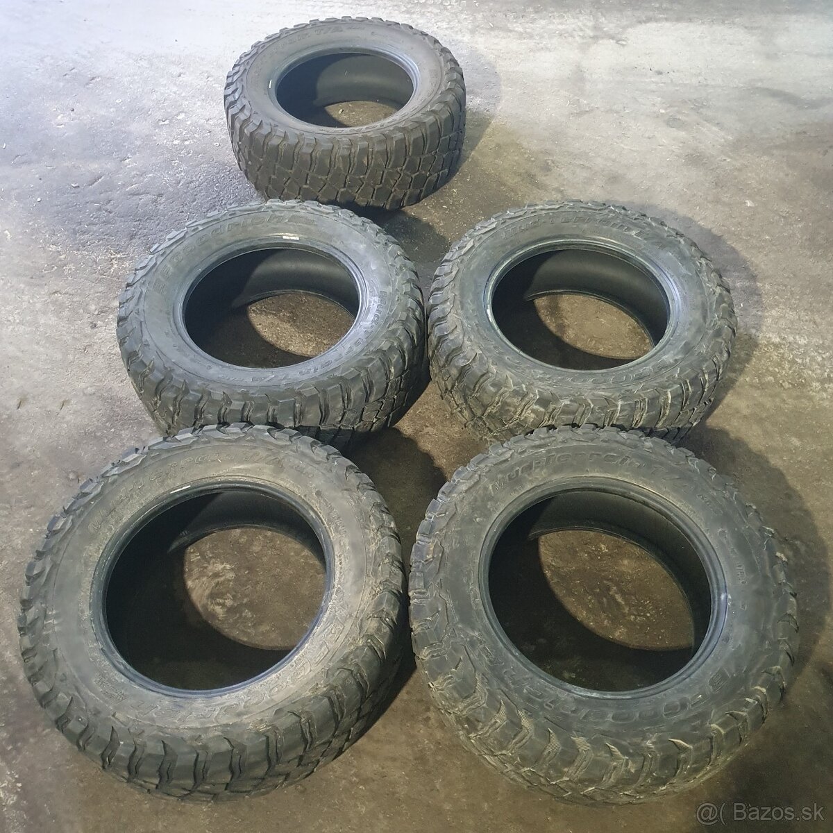 Predám BFgoodrich 265/65 R 17 - 12