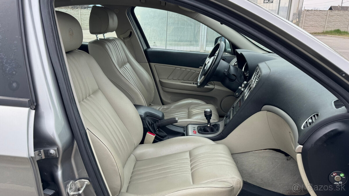 Alfa Romeo 159 1.9 JTD Medium - 12