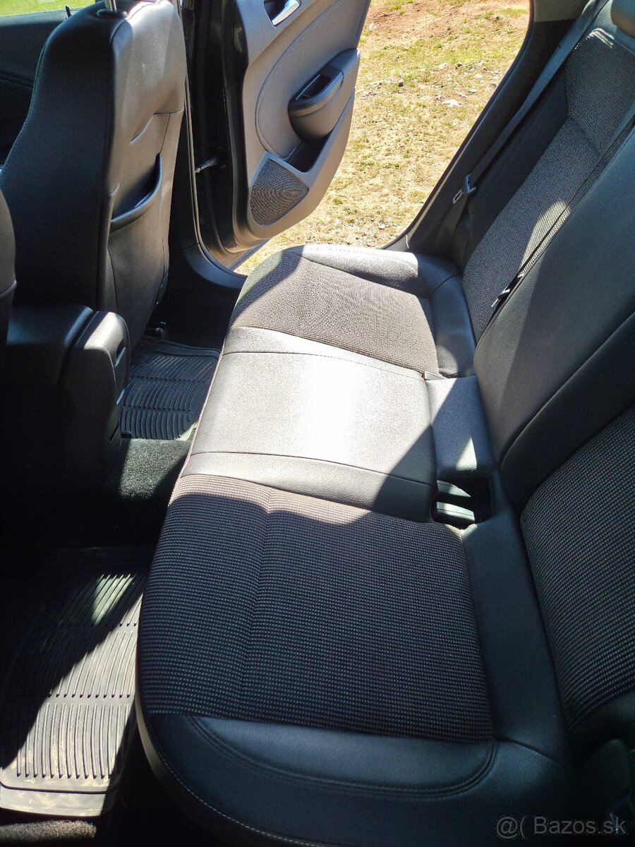 Opel Astra J 1.4 Turbo - 12