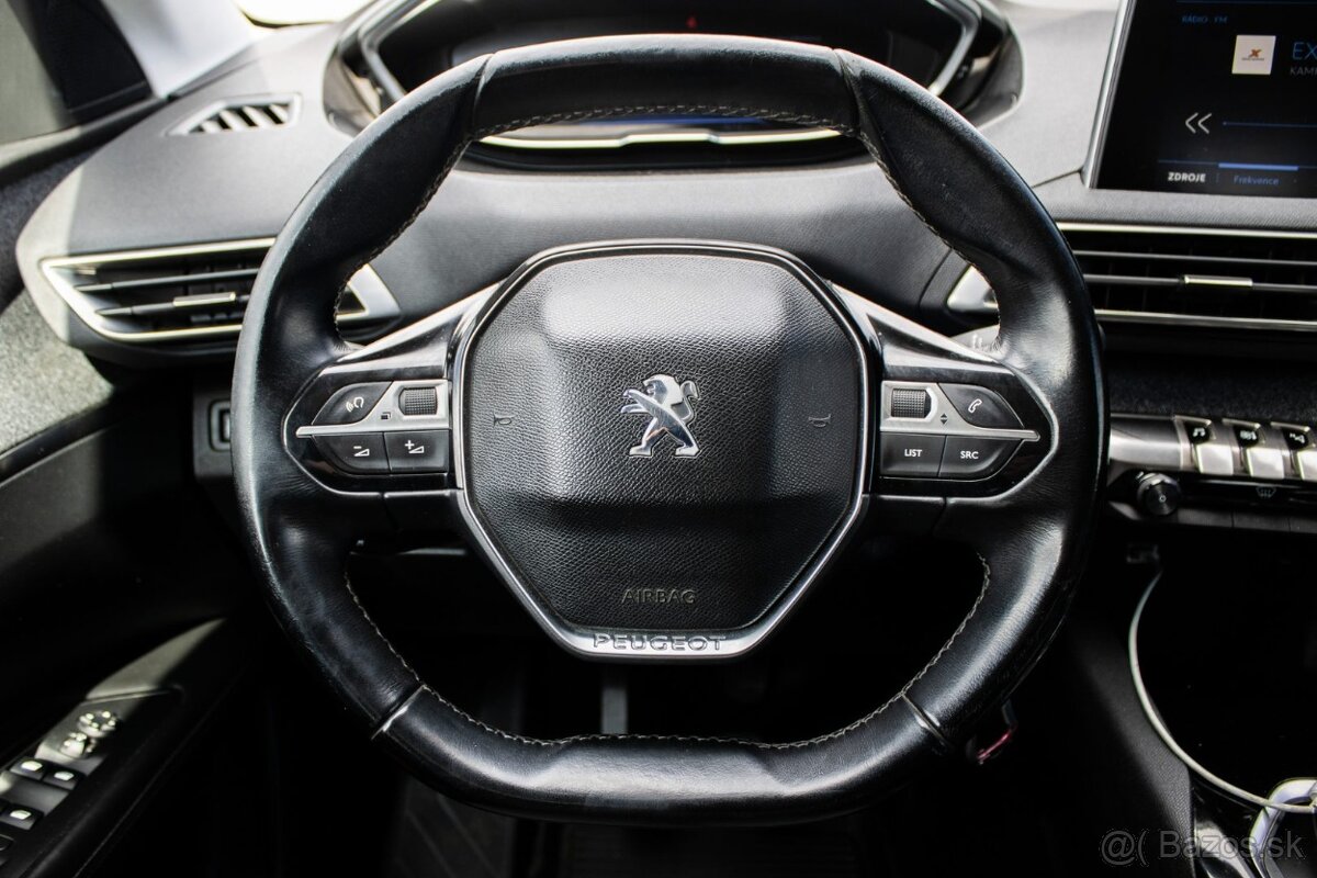 Peugeot 3008 1.2 PureTech 96kW (2017) - 12