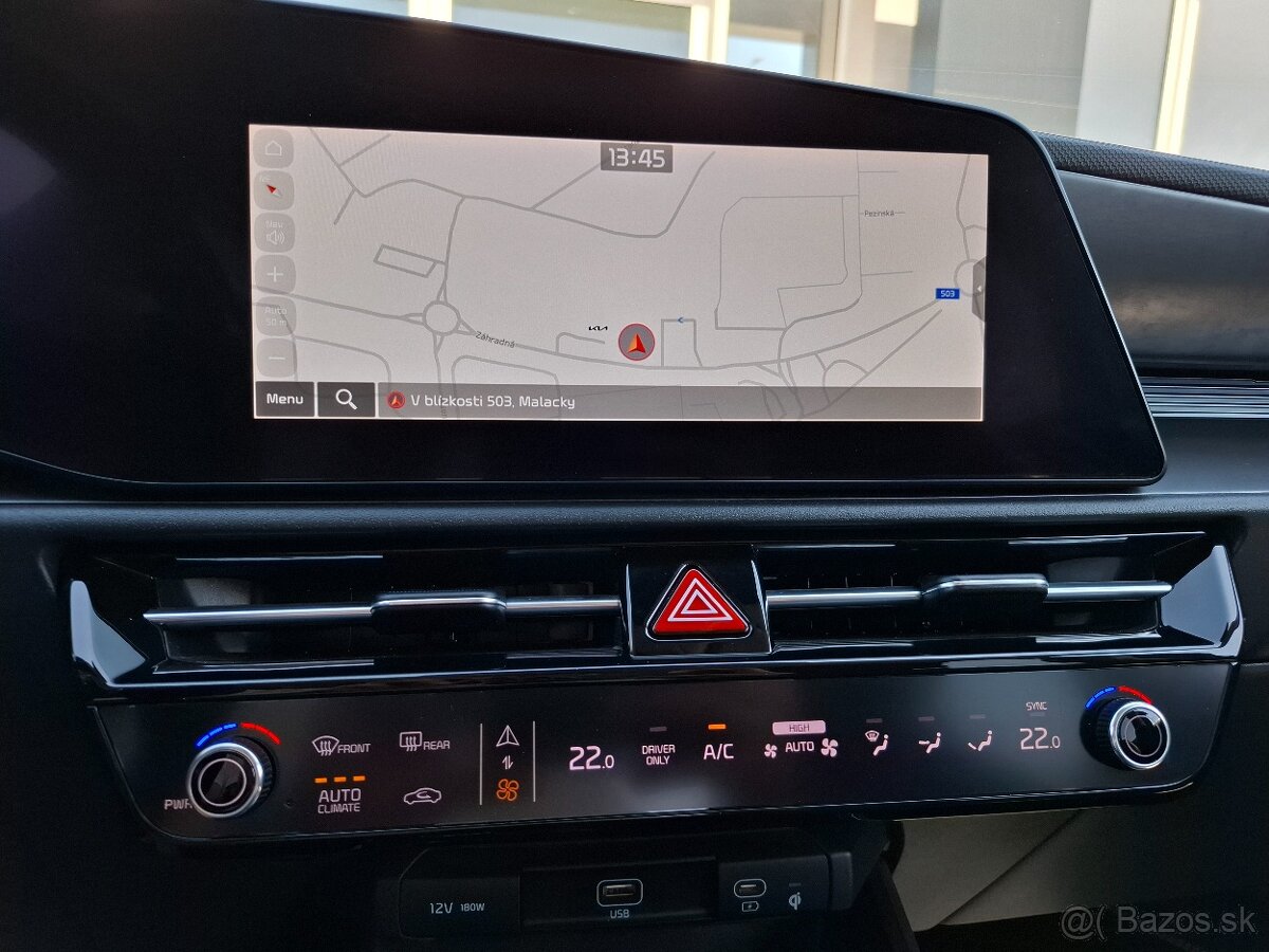 KIA Niro EV 64,8 kW/h GOLD, TECH PACK - 12