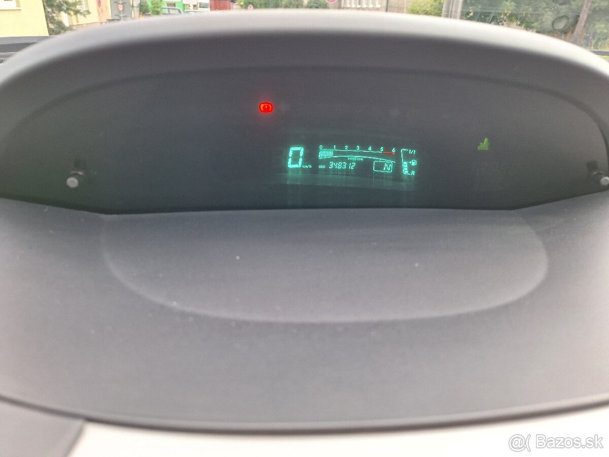 Toyota Yaris 1,4D-4D AUTOMAT - 12