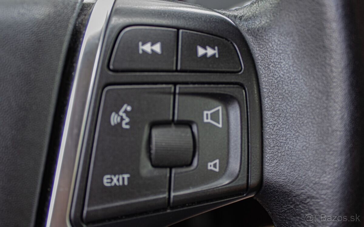 Volvo V40 D2 2.0L 120k Inscription - 12