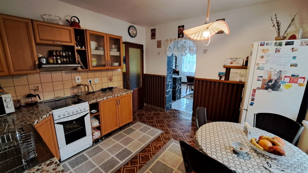 PREDAJ: Rodinný dom 6 izbový, pozemok 717m2, Liptovské Sliač - 12